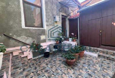 Apartament cu 2 camere semidecomandat, mobilat în Central - 12