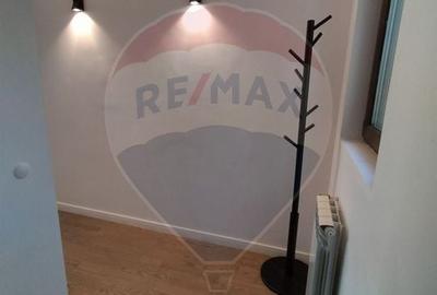 Pta Unirii - 96 mp Spațiu de birouri / rezidential + 1 loc parcare - 2