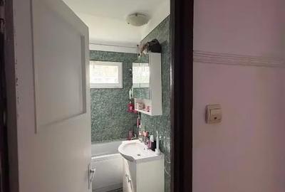 Apartament cu 3 camere semidecomandat în Astra - 2