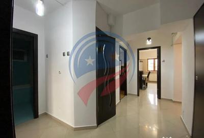 Apartament cu 3 camere decomandat în Central - 1