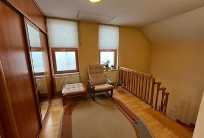 Apartament cu 5 camere decomandat în Platou - 10