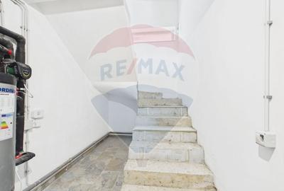Casă cu 8 camere cu Teren 300 Mp în Ultracentral - 27