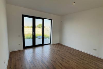 Vila individuala - 5 camere - 3 bai - beci- Teren 330 mp - 5
