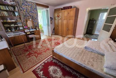 Casă cu 6 camere cu Canalizare în Sub Arini - 6