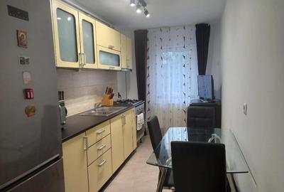 Apartament cu 2 camere, decomandat - zona Astra - 1