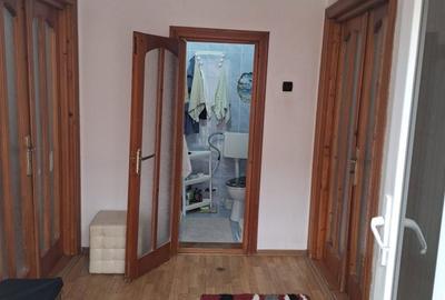 Casă cu 4 camere în Central - 2