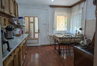 Casa de Vis de vanzare in Brad Spatiu, Liniste si Confort in apropierea Centrului! Casa de Vis de vanzare in Brad Spatiu, Liniste si Confort in apropierea Centrului! - 9