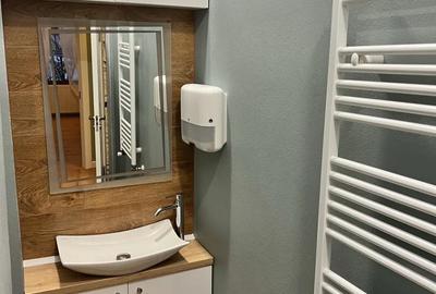 Spațiu comercial, de 85 mp, în Central - 9