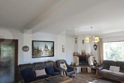 Casă cu 4 camere cu Teren 902 Mp în Central - 5