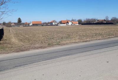 Teren de 2325 mp, în Central - 3