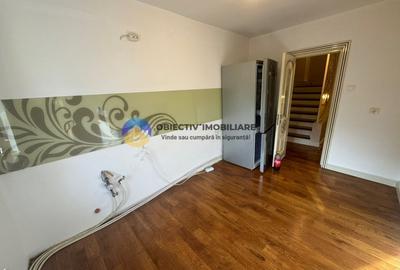 Apartament 4 camere de vanzare ,etaj 1 - 89,67 mp - Zona centrala - 9