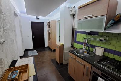 Apartament 3 camere, renovat, poziție retrasă (nu la bulevard) – Metrou 500 m - 22