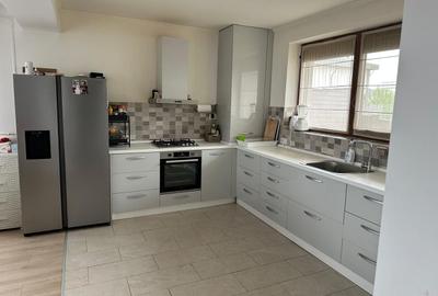 Duplex cu 5 camere cu Canalizare în Nord - 12