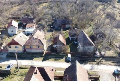 Casă cu 3 camere cu Teren 3200 Mp în Central - 3