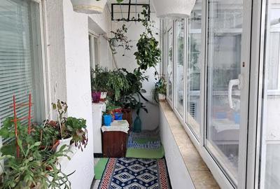 Apartament cu 4 camere decomandat în Traian