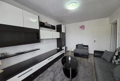 Apartament cu 2 camere decomandat, mobilat în 13 Decembrie - 15