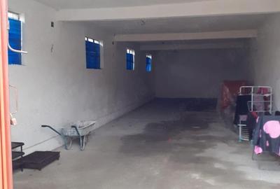 Spațiu comercial, de 100 mp, în Central - 4