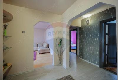 Apartament tip Q cu 4 camere de vanzare in zona Rogerius - 3