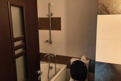 Apartament cu 2 camere decomandat în Nicolina