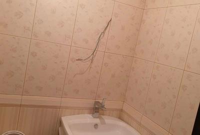 Apartament cu 3 camere decomandat în Exterior Vest