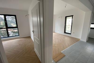 Apartament cu 2 camere decomandat în Crângași