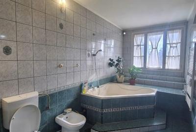 Apartament cu 3 camere semidecomandat în Central - 14