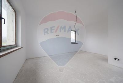 Casă individuală cu 4 camere cu Teren 330 Mp în Stupini - 18