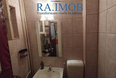 Apartament cu 3 camere decomandat în Republicii - 3