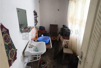 Casă cu 4 camere decomandat în Strezeni - 4