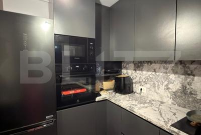 Penthouse cu 3 camere decomandat, mobilat în Tractorul - 6