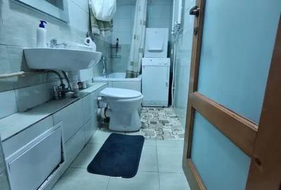 Apartament cu 2 camere decomandat în Banca Națională