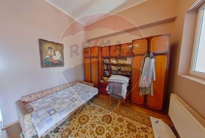 Casă individuală cu 3 camere cu Canalizare în Ultracentral - 8