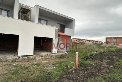 Duplex cu 4 camere cu Canalizare în Săcălaz - 1