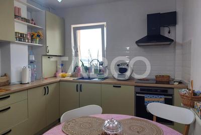 Apartament renovat 66 mp 3 camere 2 bai balcon pivnita Cisnadie - 2