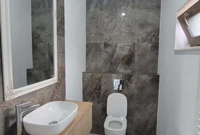 Spațiu comercial, de 250 mp, în Central - 3