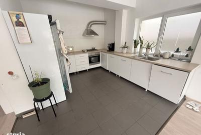 Casă cu 4 camere cu Canalizare în Central - 5