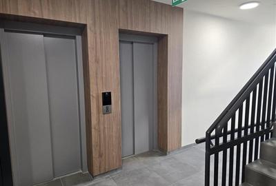 Apartament cu 3 camere decomandat în Tractorul - 11