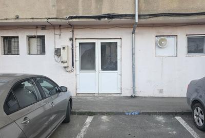 Spațiu comercial, de 102 mp, în Nufărul - 8