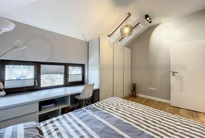 Casă cu 4 camere cu Canalizare în Central - 10