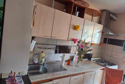 Apartament cu 3 camere decomandat în Basarabia - 1