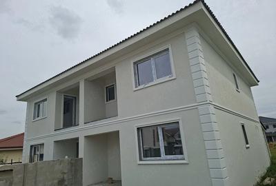 Casă cu 5 camere cu Teren 375 Mp în Moșnița Nouă - 2