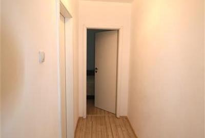 Apartament 3 camere , centrala proprie , zona Dacia - 3