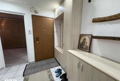 Apartament cu 3 camere decomandat în Nufărul - 17