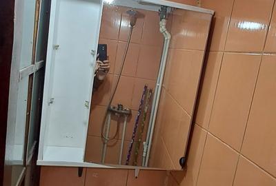 Garsonieră decomandată în Steaua - 2