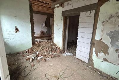 Casă cu 4 camere cu Teren 515 Mp în Central