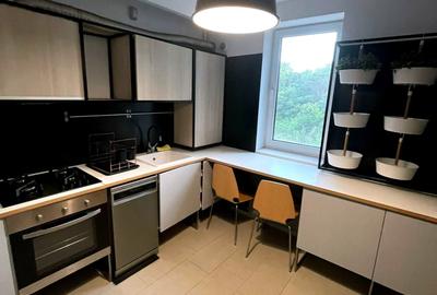 Apartament 3 camere | Parcul Tineretului | Mobilat utilat | Garaj | Metrou 8' - 10