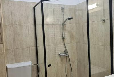 Proprietar vand ap 3 camere etaj 2 - 8