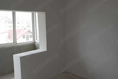 Apartament cu 2 camere decomandat în Micro 3 - 8