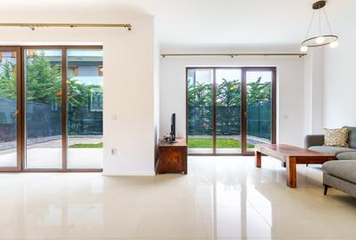 Duplex cu 4 camere cu Canalizare în Borhanci - 1