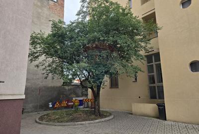 Vand apartament 2 camere, zona centrala - 3